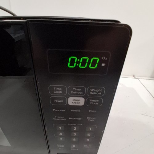 DANBY COUNTERTOP MICROWAVE - 700W - 0.7CU.FT - BLACK (MODEL: DBMW0721BBB) image 2
