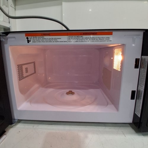 DANBY COUNTERTOP MICROWAVE - 700W - 0.7CU.FT - BLACK (MODEL: DBMW0721BBB) image 3