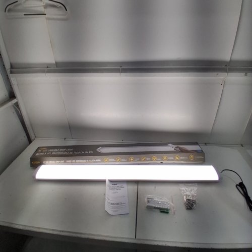 KODA 46" MOTION SENSOR & REMOTE CONTROL LINKABLE LED SHOP LIGHT - 4600 LM, 4000K MODEL: 2322003 image 2