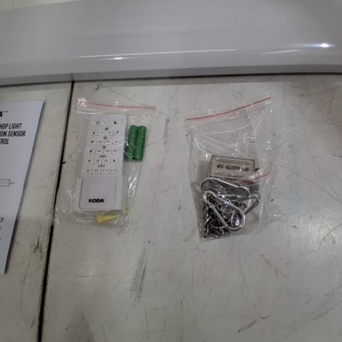 KODA 46" MOTION SENSOR & REMOTE CONTROL LINKABLE LED SHOP LIGHT - 4600 LM, 4000K MODEL: 2322003 image 4