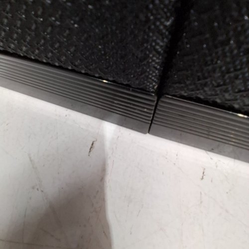 VEVOR MEATAL FOLDING DOG RAMP FOR OUTDOORS - 71'' X 20'' - BLACK (MODEL: 180*50) image 3