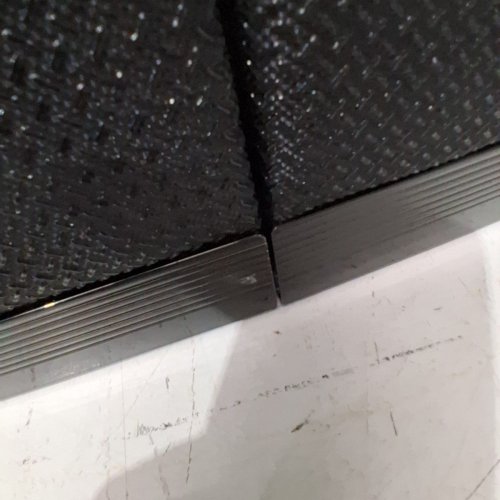 VEVOR MEATAL FOLDING DOG RAMP FOR OUTDOORS - 71'' X 20'' - BLACK (MODEL: 180*50) image 4