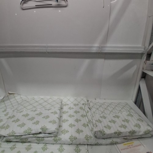 3PC C&C CALIFORNIA QUILT AND PILLOW SHAM SET - KING - WHITE / GREEN FLORAL - (MODEL: CCS6819722C) image 3