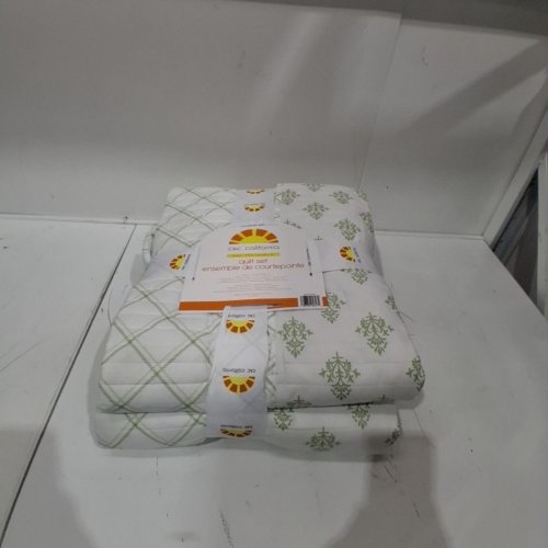 3PC C&C CALIFORNIA QUILT AND PILLOW SHAM SET - KING - WHITE / GREEN FLORAL - (MODEL: CCS6819722C) image 4