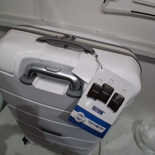 SAMSONITE FREEFORM SPINNER - 28" - WHITE (MODEL: image 3
