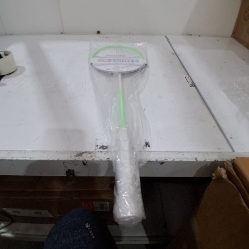 YODIMAN GRAPHITE BADMINTON RACKET - 35 LBS - 26.5" - GREEN AND WHITE image 3