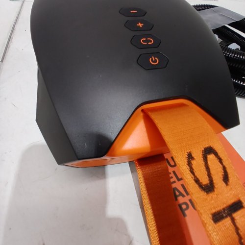 OUTDOOR MASTER "THE SHARK" 3RD GEN AIR PUMP - 12V - 20PSI - BLACK/ORANGE (MODEL: OP30) image 4