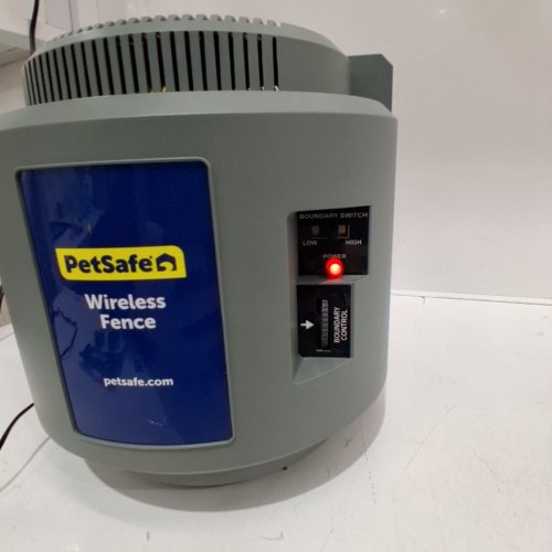 PETSAFE WIRELESS FENCE PET CONTAINMENT SYSTEM, COVERS UP TO 1/2 ACRE FOR DOGS OVER 3.6 KG, WATERPROOF RECEIVER WITH TONE / STATIC STIMULATION (MODEL: PIF-300) image 2