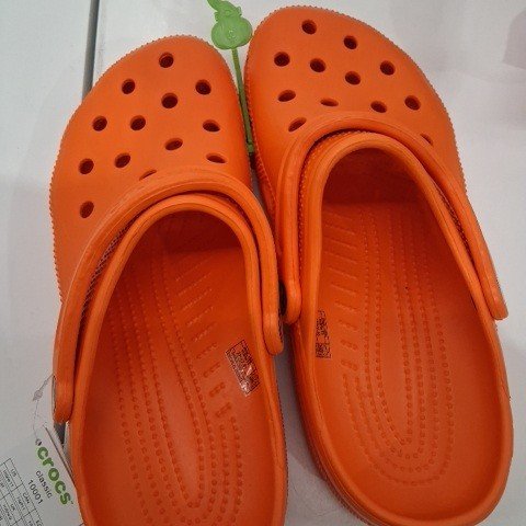 UNISEX CROCS CLASSIC CLOG - MEN'S 9 / WOMEN'S 11 - ORANGE (STYLE : 10001-100) image 2