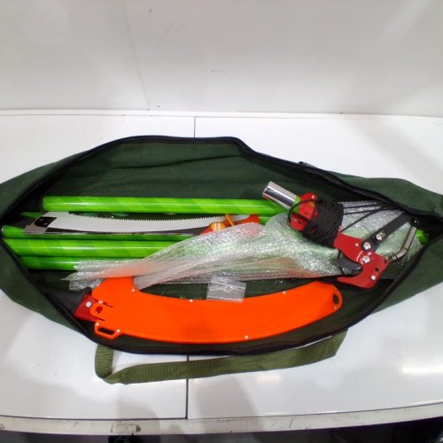VEVOR LIGHTWEIGHT MANUAL EXTENDABLE POLE TREE PRUNER/POLE SAW- 3.87FT -27FT - GREEN - (MODEL: RUNZETOOL-GZJ-32G2) image 2