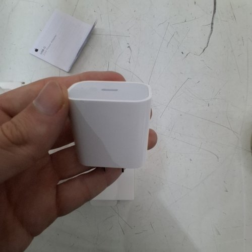 APPLE USB-C 20W POWER ADAPTER image 3