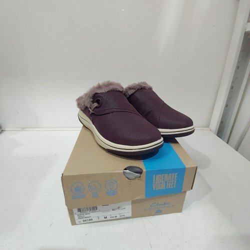 WOMEN'S CLARKS BREEZE MYTH CASUAL SLIP-ON SHOES - 7 - MERLOT (STYLE: 84189) image 3
