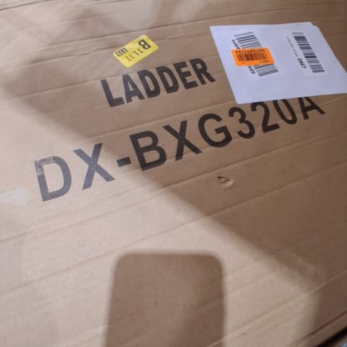 ALUMINUM TELESCOPIC LADDER WITH NON-SLIP FEET - 10.5FT - BLACK/GREY (MODEL: DX-BXG320A) image 2