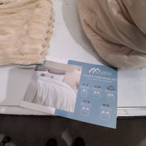 3PC SASTTIE FLUFFY COMFORTER SET - QUEEN, 90" X 90"; PILLOWCASES 20" X 26" - CREAM image 3