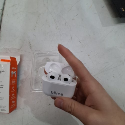 BORNE WIRELESS BLUETOOTH EAR BUDS WITH CHARGER- WHITE (MODEL:BTWS250) image 2