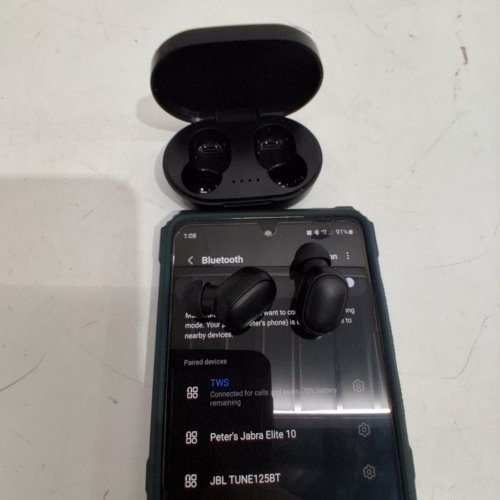 BLUETOOTH WIRELESS EARBUDS WITH CHARGING CASE - BLACK image 3