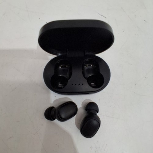 BLUETOOTH WIRELESS EARBUDS WITH CHARGING CASE - BLACK image 2