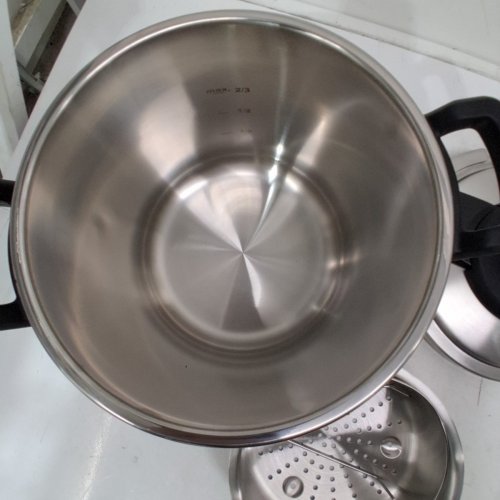 T-FAL CLIPSO STOVETOP PRESSURE COOKER - 8 QT - 12 PSI - STAINLESS STEEL (ITEM: 1901839) image 3
