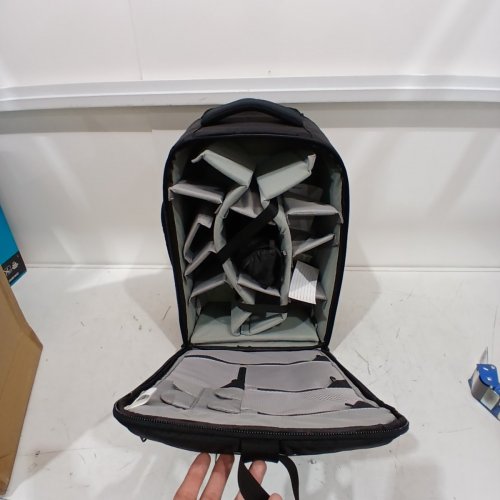 NEEWER 2-IN-1 ROLLING CAMERA TROLLEY BACKPACK - 22" X 14" X 10" - BLACK (MODEL: NW3300-G) image 3