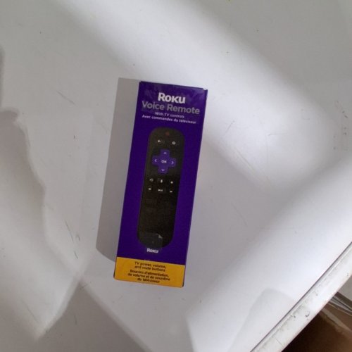 ROKU VOICE REMOTE FOR ROKU PLAYERS AND ROKU TVS - MODEL#RCAL7CA image 3
