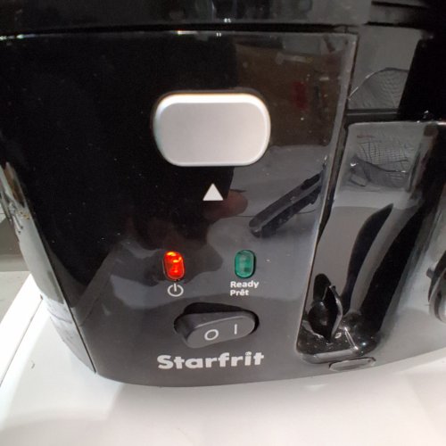 STARFRIT COMPACT DEEP FRYER - 2.5L CAPACITY - BLACK (MODEL: 024611) image 2