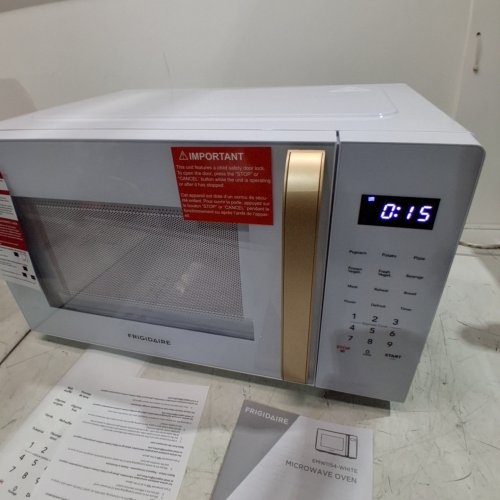 FRIGIDAIRE COUNTERTOP MICROWAVE OVEN - 1.1 CU. FT 900W- WHITE - (MODEL: EMW1154) image 4