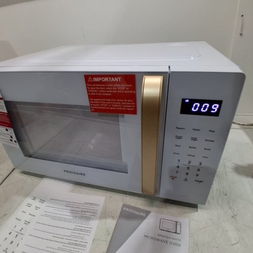 FRIGIDAIRE COUNTERTOP MICROWAVE OVEN - 1.1 CU. FT 900W- WHITE - (MODEL: EMW1154) image 5