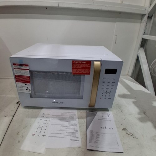 FRIGIDAIRE COUNTERTOP MICROWAVE OVEN - 1.1 CU. FT 900W- WHITE - (MODEL: EMW1154) image 8