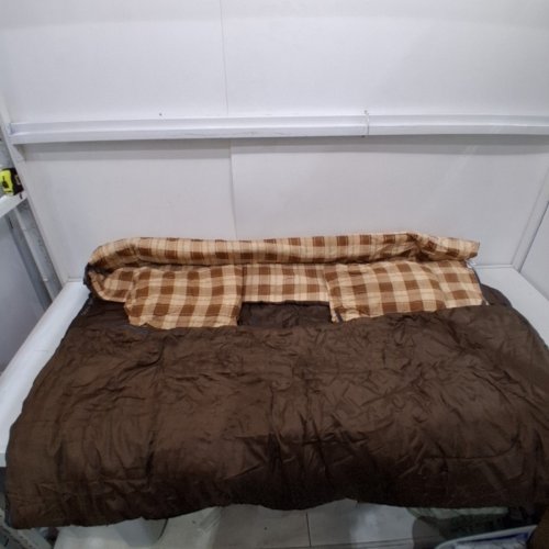 3PC KINGCAMP SNOWFLAKE 300D DOUBLE FLANNEL SLEEPING BAG WITH 2 PILLOWS - 86" X 59" - COFFEE image 3
