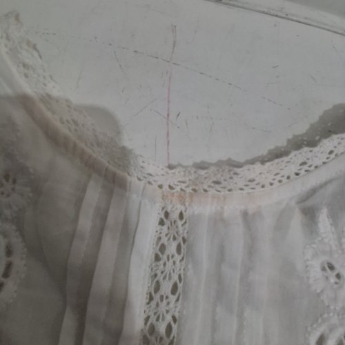 WOMANS EMBROIDERED BLOUSE - WHITE - SMALL image 3