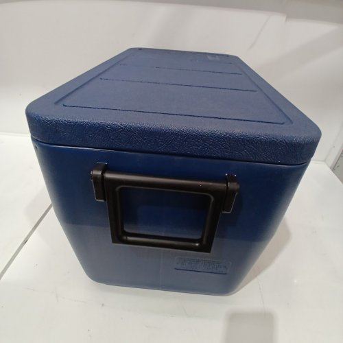 COLEMAN CHILLER PORTABLE INSULATED HARD COOLER WITH HEAVY DUTY HANDLES - 48QT - DARK BLUE (MODEL: 2226955) image 4