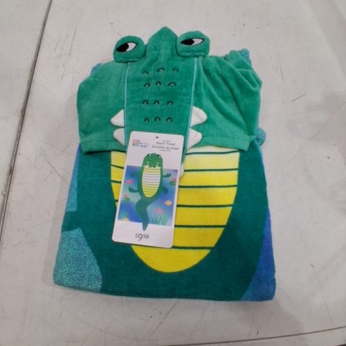 KIDS HOODED BEACH TOWEL - GREEN ALLIGATOR image 3
