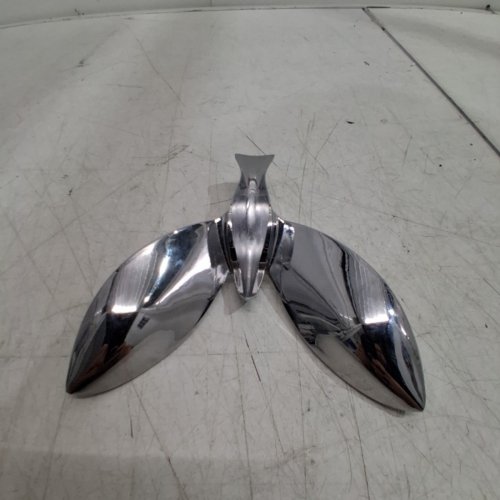 UMBRA TIPSY SELF-BALANCING BOTTLE OPENER - 6" - CHROME (MODEL: 1013387-158) image 3