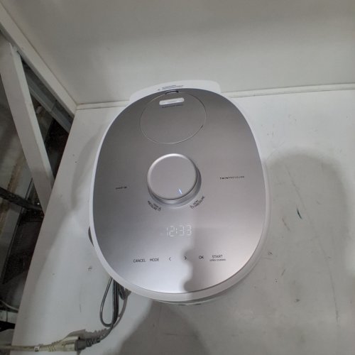 CUCKOO IH PRESSURE RICE COOKER - 1.08 L, 1-6 PERSON - WHITE (MODEL: CRP-OHT06) image 2