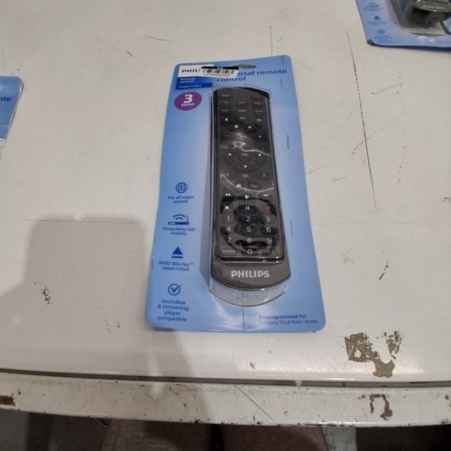 PHILIPS 3 DEVICE UNIVERSAL TV REMOTE - BLACK (MODEL: SRP4322B/27) image 2