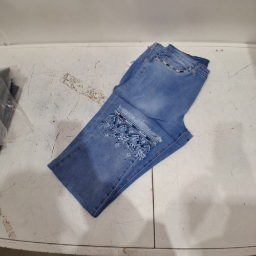 WOMEN'S CLEO LILY EMBROIDERED JEANS - SIZE 14 - BLUE (STYLE: CR9135-91267EMB) image 3