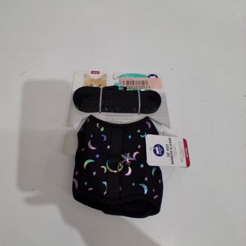 2PC WHISKER CITY KITTEN HARNESS AND LEASH SET - NECK 8.5" - 10.5", GIRTH 11" - 13.5", LEASH 6FT - BLACK/MOON & STAR PRINT image 2