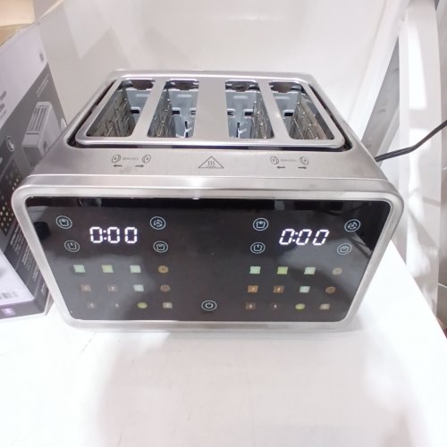 SALTON 4 SLICE TOUCHSCREEN TOASTER - 1800W - SILVER (MODEL1992872 / ET2179) image 2