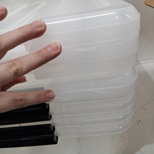 4PK IRIS LATCHING STACKABLE PLASTIC STORAGE BINS WITH LIDS CLEAR - 45 QT - CLEAR/BLACK (MODEL: 585098 / CNCB-55-3) image 4