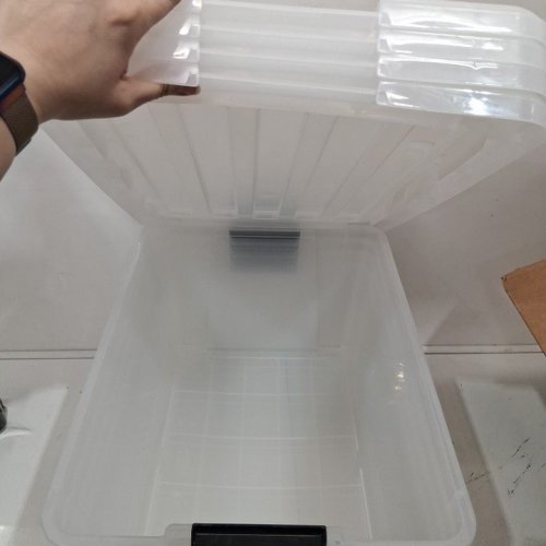 4PK IRIS LATCHING STACKABLE PLASTIC STORAGE BINS WITH LIDS CLEAR - 45 QT - CLEAR/BLACK (MODEL: 585098 / CNCB-55-3) image 5