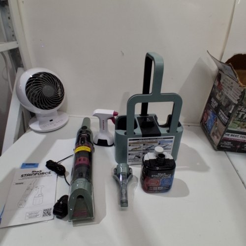 SHARK STAINFORCE CORDLESS HANDHELD CARPET/UPHOLSTERY STAIN CLEANER - (MODEL: HX101C) image 3