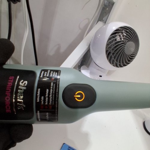 SHARK STAINFORCE CORDLESS HANDHELD CARPET/UPHOLSTERY STAIN CLEANER - (MODEL: HX101C) image 5
