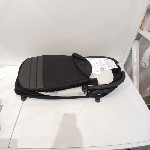 GRACO MODES CARRY COT - 20LBS MAX - BLACK/GREY (MODEL: 2156203) image 2