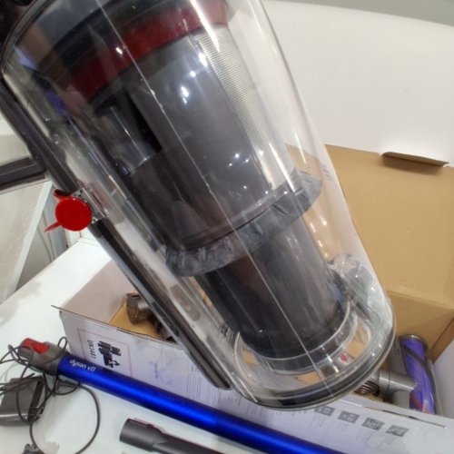 DYSON V11 CORDLESS 2-IN-1 STICK/HAND VACUUM CLEANER (MODEL: V11 SV28) image 7