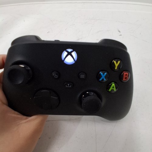 MICROSOFT XBOX WIRELESS CONTROLLER - BLACK (MODEL: 1914) image 2