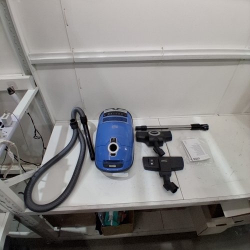 MIELE COMPLETE C3 EXCELLENCE LOTUS CORDED CANISTER VACUUM - BLUE (MODEL:SGDE0) image 4