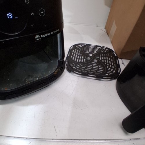 PHILIPS 2000 SERIES AIR FRYER - 6.6 QUARTS - 1700W - BLACK (MODEL: NA230) image 5