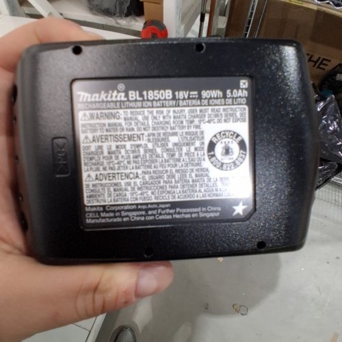 MAKITA 18V LXT LITHIUM-ION 5.0AH BATTERY - BLACK (MODEL: BL1850B) image 4