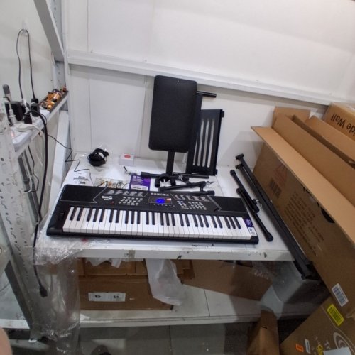 ROCKJAM 61 KEY KEYBOARD PIANO WITH PITCH BEND KIT, KEYBOARD STAND, AND PIANO BENCH - 9V - BLACK (MODEL: RJ5061) image 3