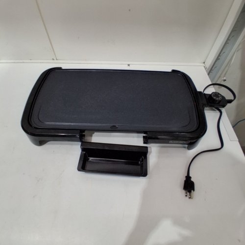 BLACK+DECKER FAMILY SIZED CORDED ELECTRIC GRIDDLE - 20" X 11" - BLACK (MODEL: GD2011BC) image 3
